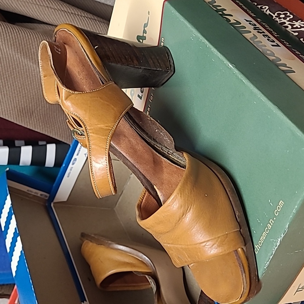 Shoes * Vintage 50s 60s 70s * New Pics for 1/3 show - Picture 11 of 16
